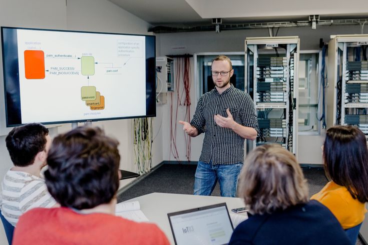 Unter dem Dach des Cybercampus NRW wird an der Hochschule Niederrhein derzeit der Studiengang Cyber Security Management angeboten. 