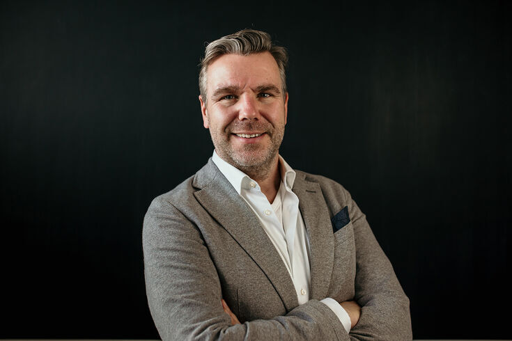 Dr. Nico Peters von der Fintrig GmbH ist zu Gast beim „Banking & Finance“ am Campus Mönchengladbach der Hochschule Niederrhein. Foto: Fintriq GmbH