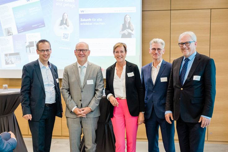 HdWW-Vorstand: Eckart Preen, Dr. Thomas Grünewald, Kerstin Abraham, Mario Bernards und Christoph Tölke, ©Annika Scholz / LICHTHALLE KREFELD