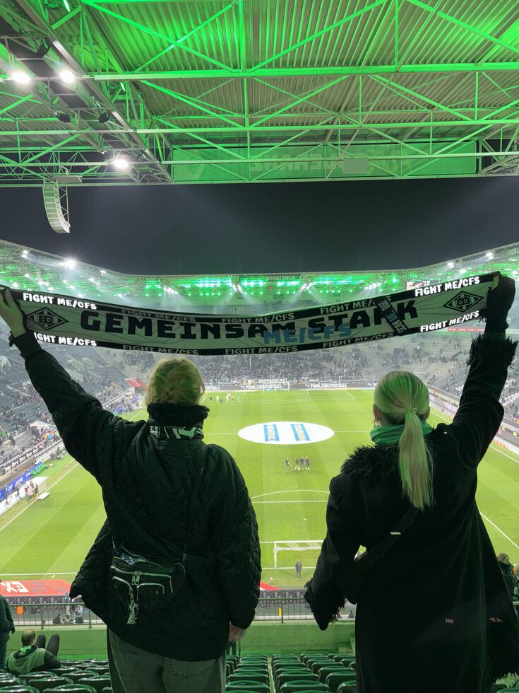 Team 6: Ein Schal der verbindet und Bewusstsein schafft