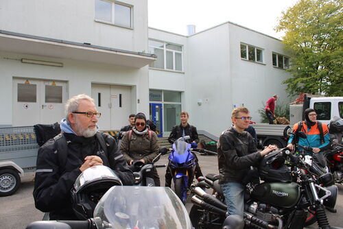 Gruppenbild_vor_Abfahrt3