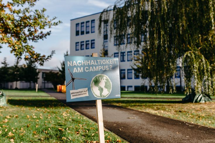 Begrüßungsaktion des Asta auf dem Campus. 