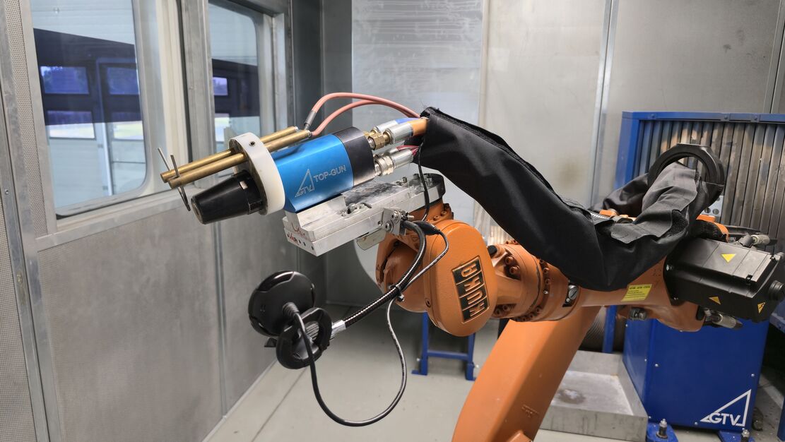 S-HVOF-Brenner mit Roboter