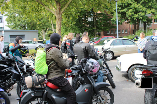 Gruppenbild_vor_Abfahrt4