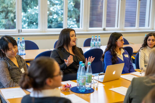 Austausch bei der Auftaktveranstaltung des Mentorings