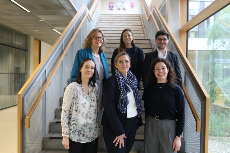 Gruppenfoto auf einer Treppe