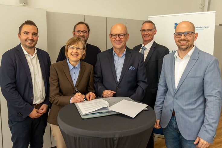 Tobias Plog, Danièle Hamdan, Ralph Bellartz, Dr. Thomas Grünewald, Prof. Siegfried Kirsch, Daniel Knüppe (v.l.n.r.)