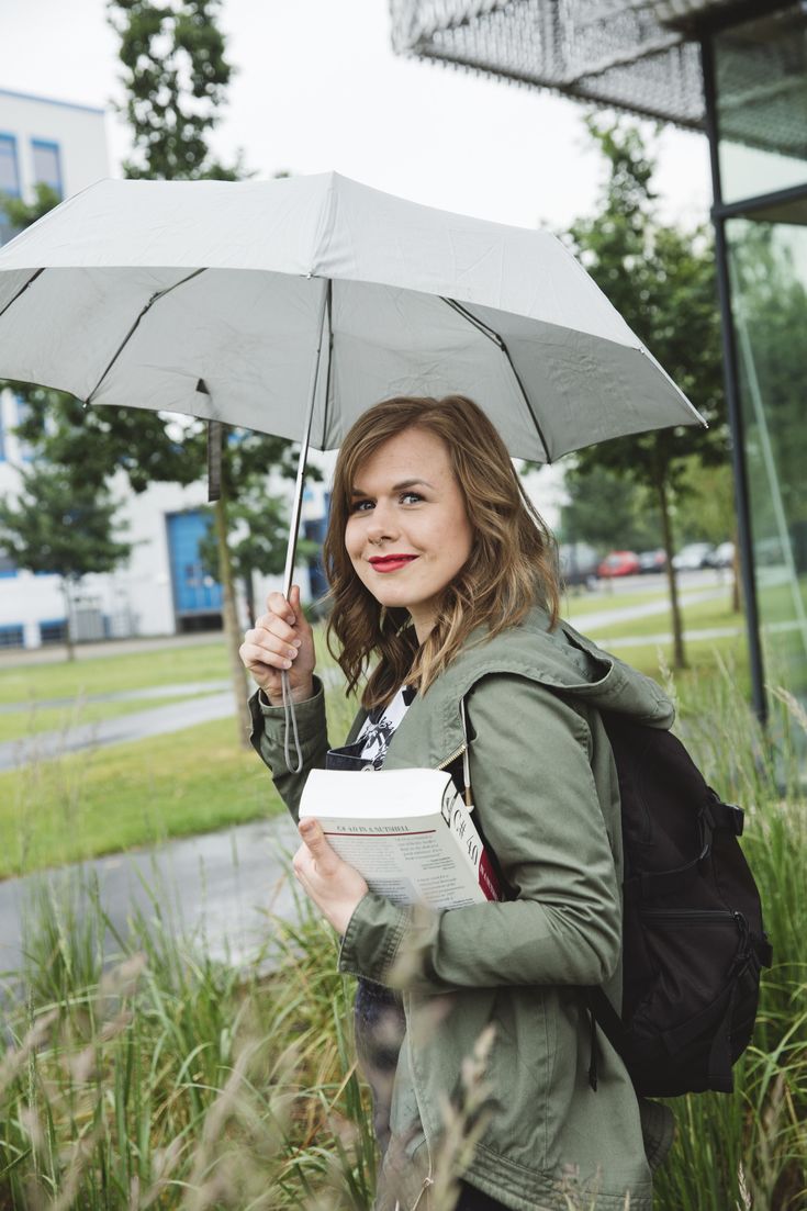 In den Herbstferien gibt es digitale Angebote für Schülerinnen und Schüler an der Hochschule Niederrhein. 