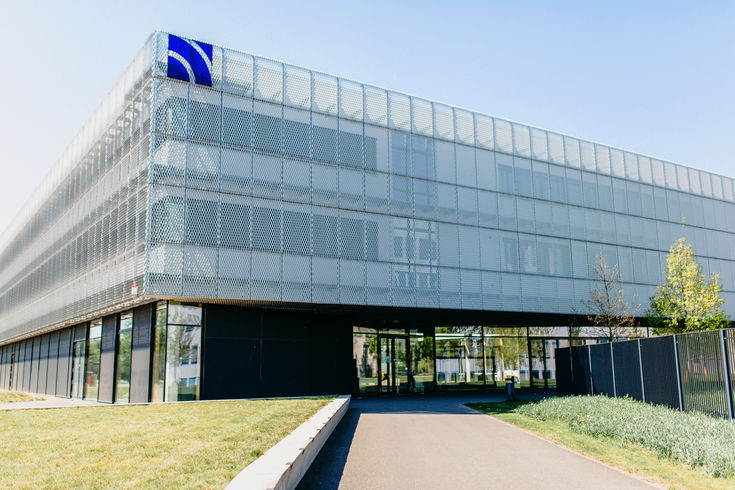 Das J-Gebäude am Campus Krefeld Süd der Hochschule Niederrhein