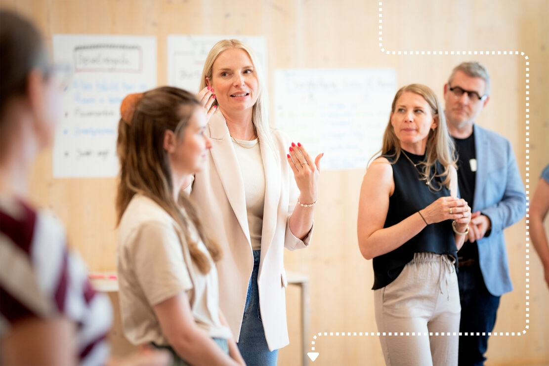 c c