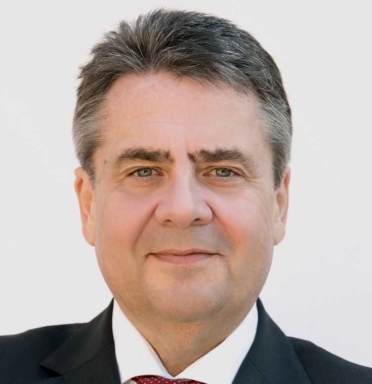 Sigmar Gabriel kommt an die Hochschule Niederrhein. 