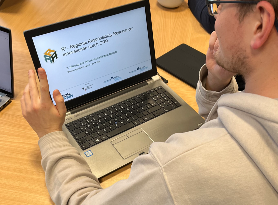 Das Institut widmet sich der wissenschaftlichen Analyse und Aufbereitung von Fragestellungen rund um den regionalen Strukturwandel, die Nachhaltigkeit und die Zukunftsfähigkeit von Regionen.